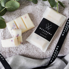 Load image into Gallery viewer, Handmade Soy Wax Melts- Choose your scent