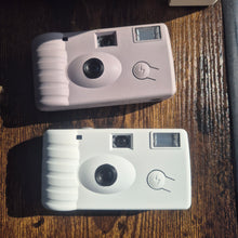 Load image into Gallery viewer, Disposable Camera