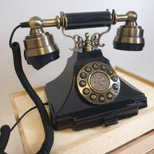 Load image into Gallery viewer, Vintage Style - Push Button Telephone