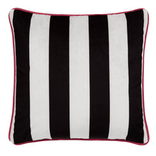 Load image into Gallery viewer, Hiyah Hydrangea Cushion 43 x 43 - Filled Cushion: Lime
