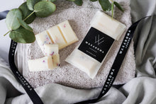 Load image into Gallery viewer, Handmade Soy Wax Melts- Choose your scent
